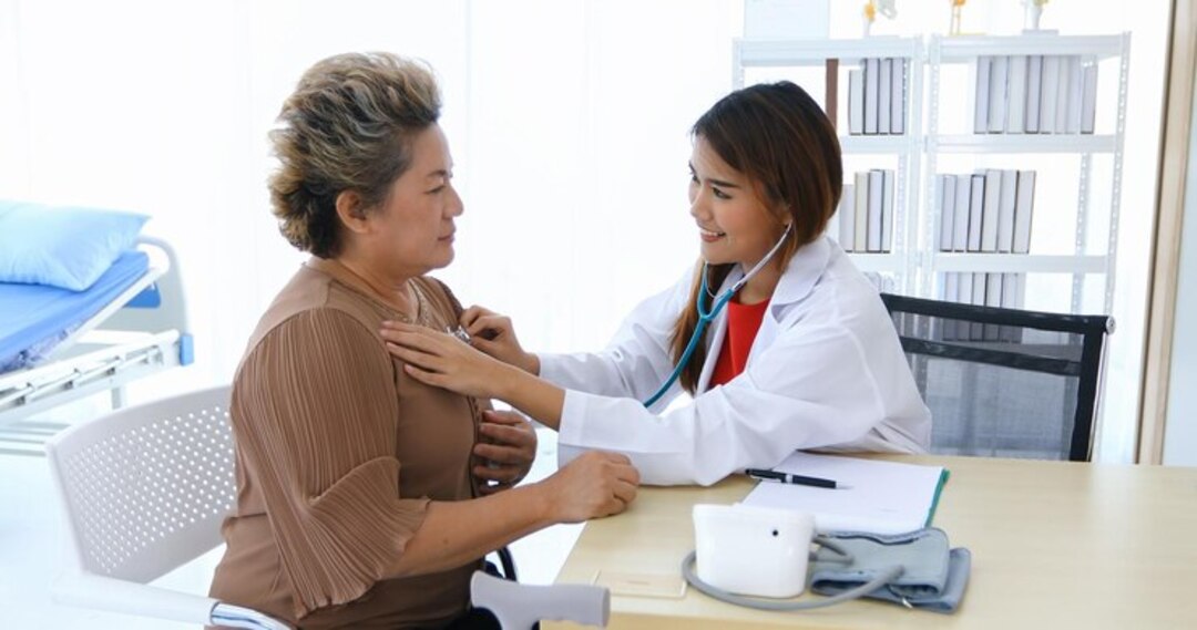 Doctor providing personalized care at CPAP Pros sleep clinic.